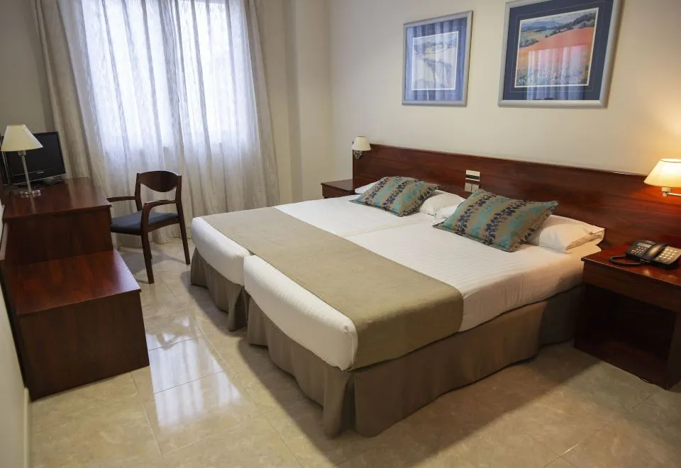 Hotel Checkin Valencia Ciscar