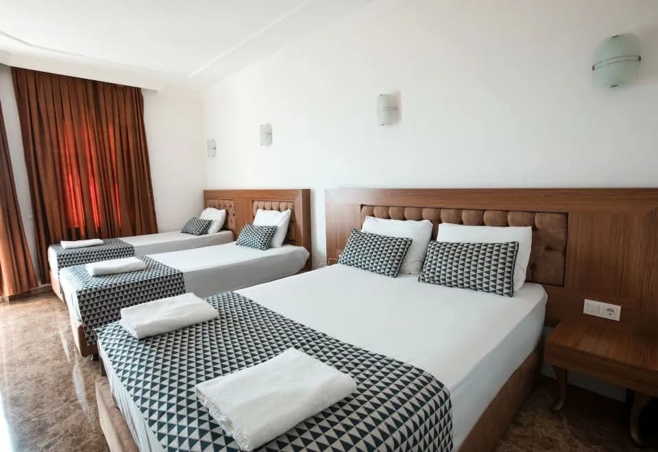 Kristal Beach Hotel