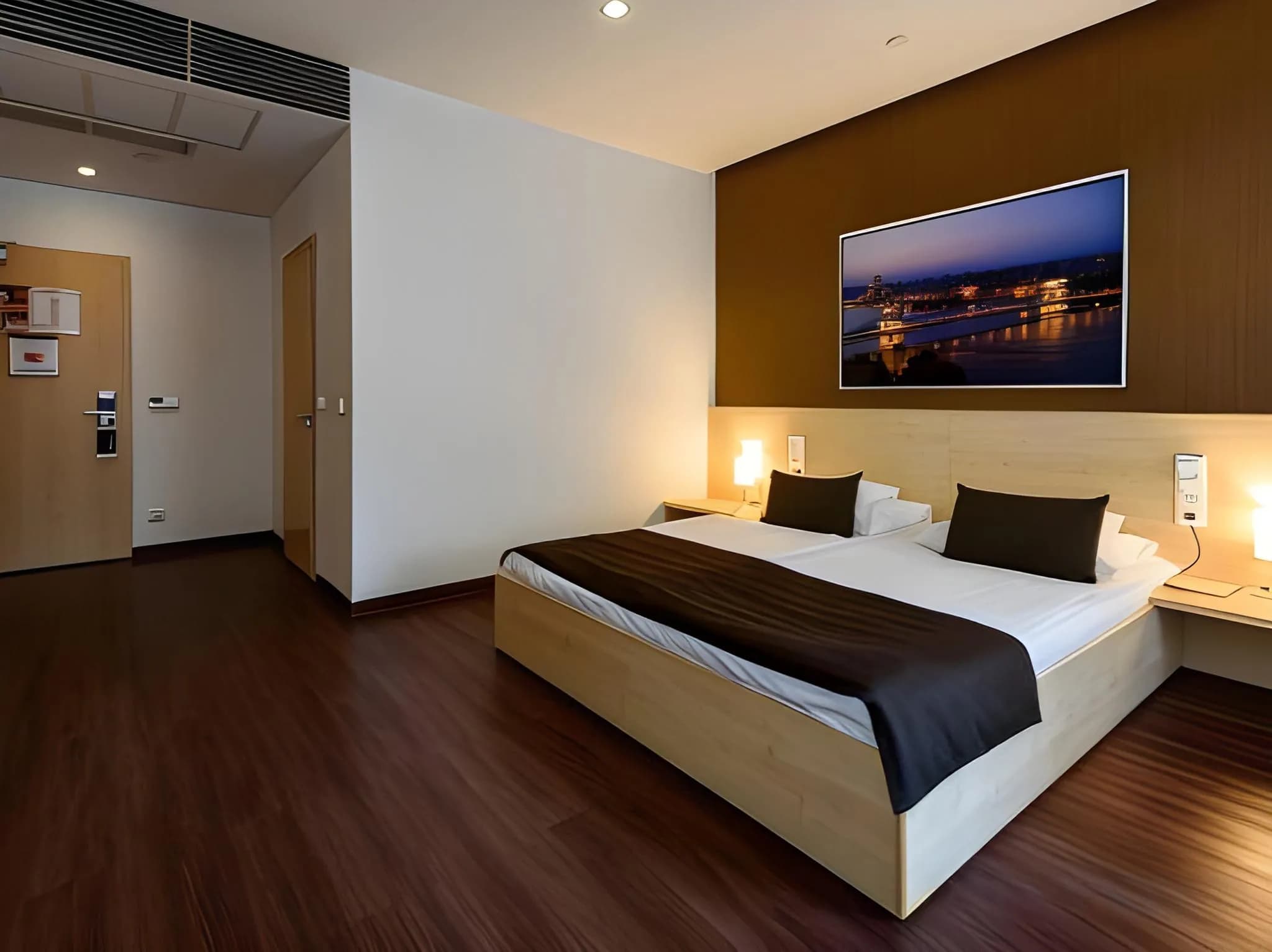 Promenade City Hotel
