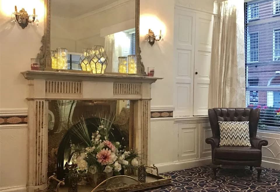 Dergvale Hotel