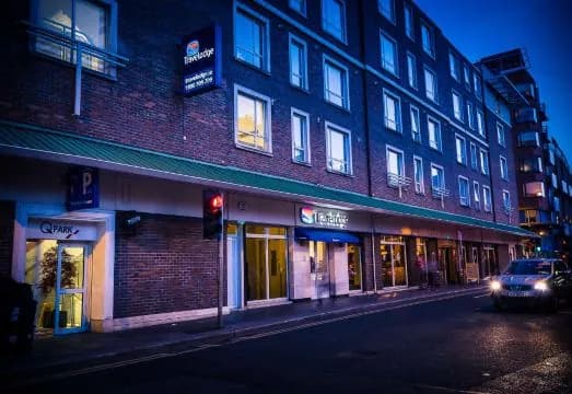 Arthaus Hotel