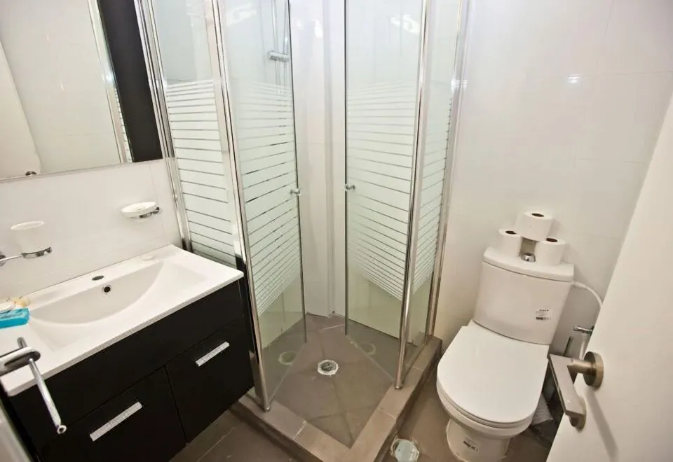 Geula Suites