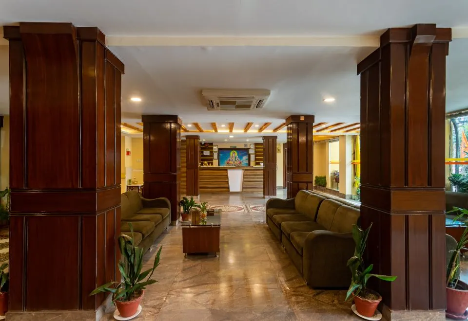 Yellow Pagoda Hotel
