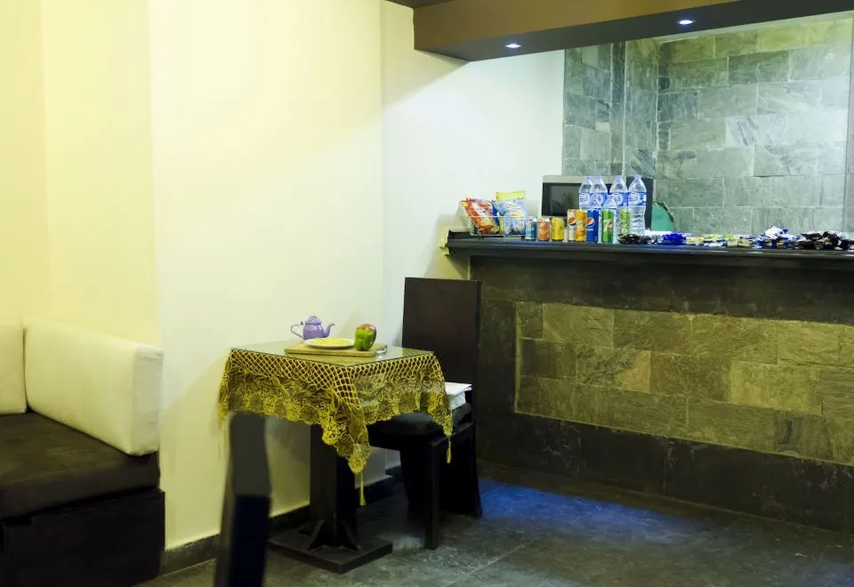 NewCity Aparthotel - Suites & Apartments