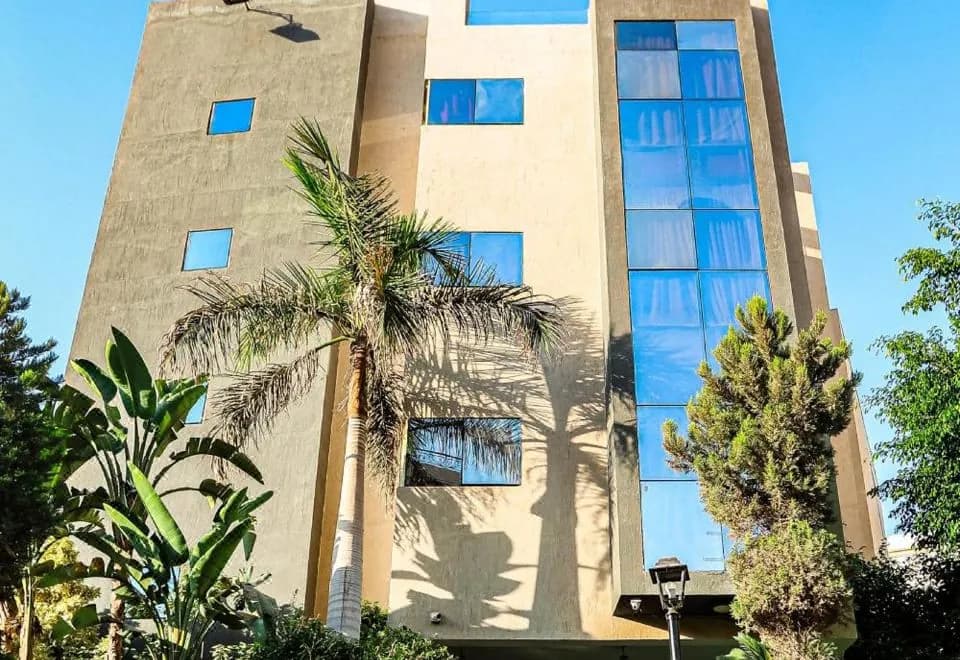 NewCity Aparthotel - Suites & Apartments