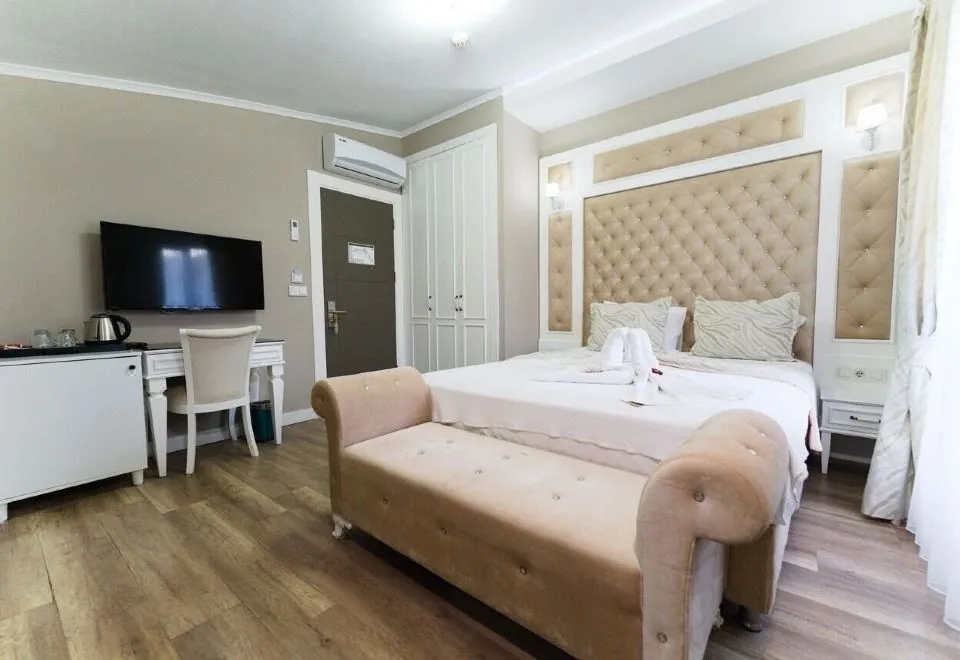 Microyal Hotel