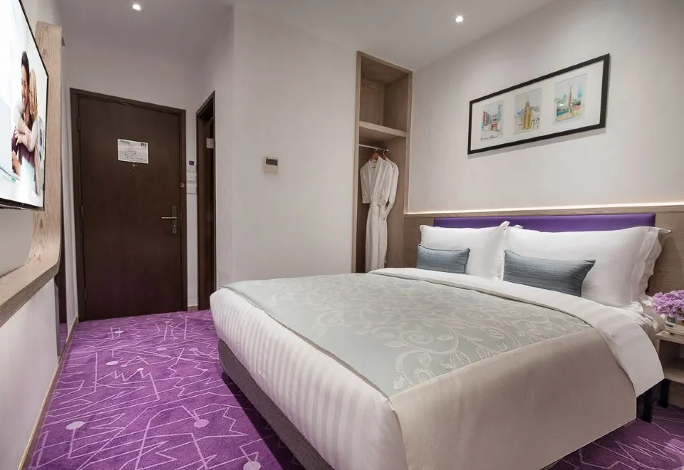 Hotel Purple