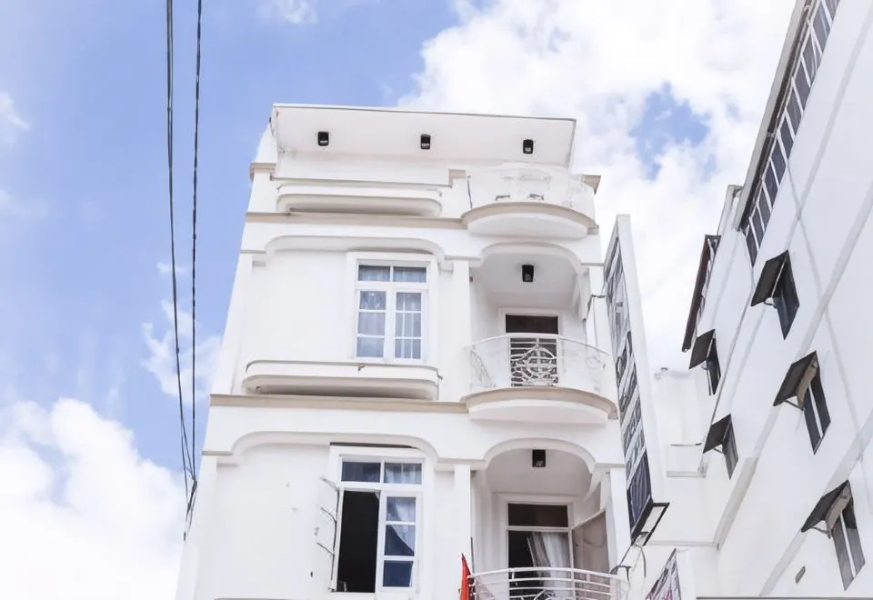 Ken's Backpackers Hotel