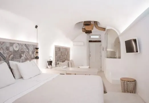 Aperto Suites - Adults Only