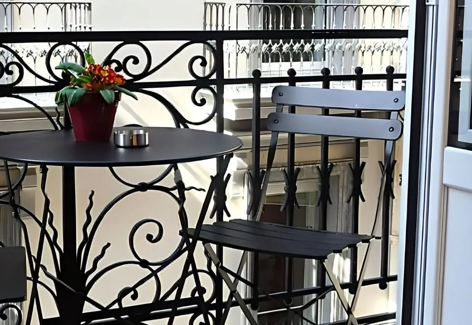 Beverello Rooms