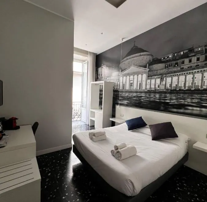 Beverello Rooms