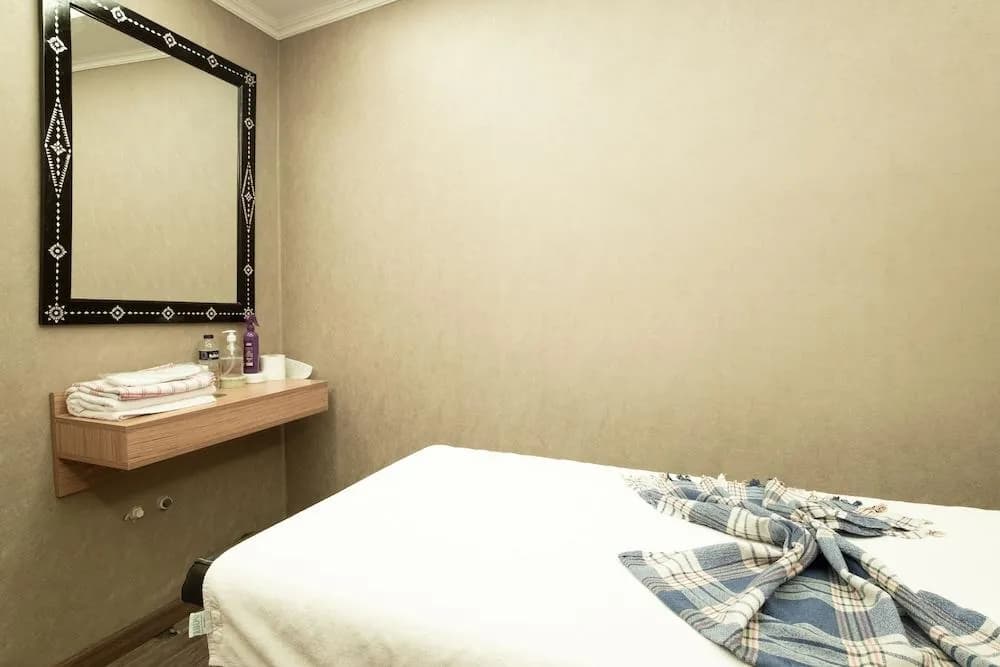 Orange Hotel