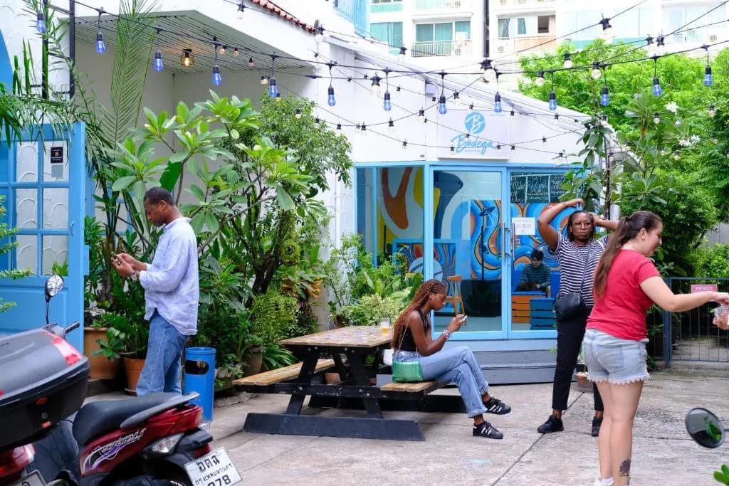 Bodega Bangkok Soi 23