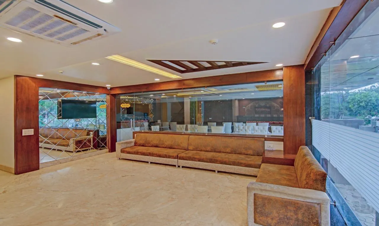 Hotel Taj Venture by Park Tree