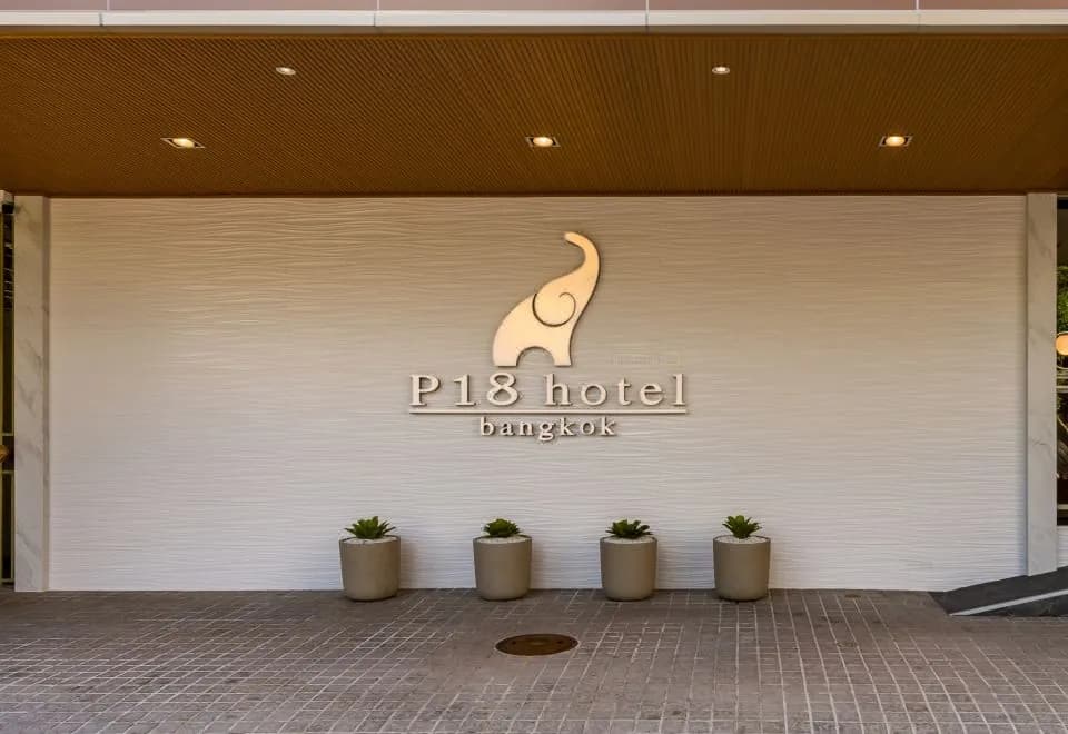P18 Hotel