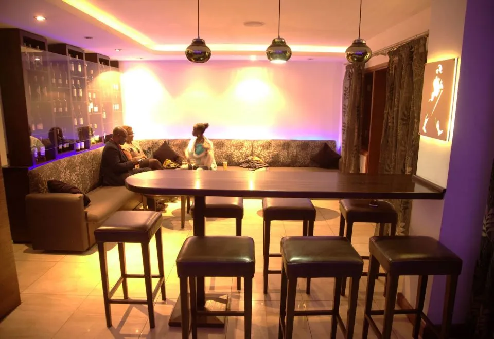 OSinkirri Hotel