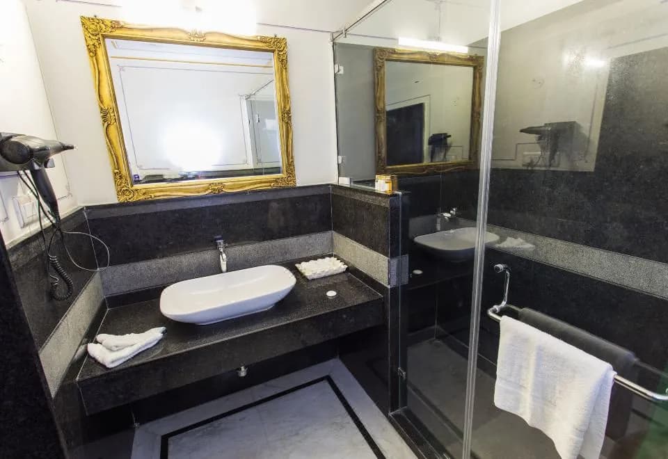 Grand Uniara A Heritage Hotel