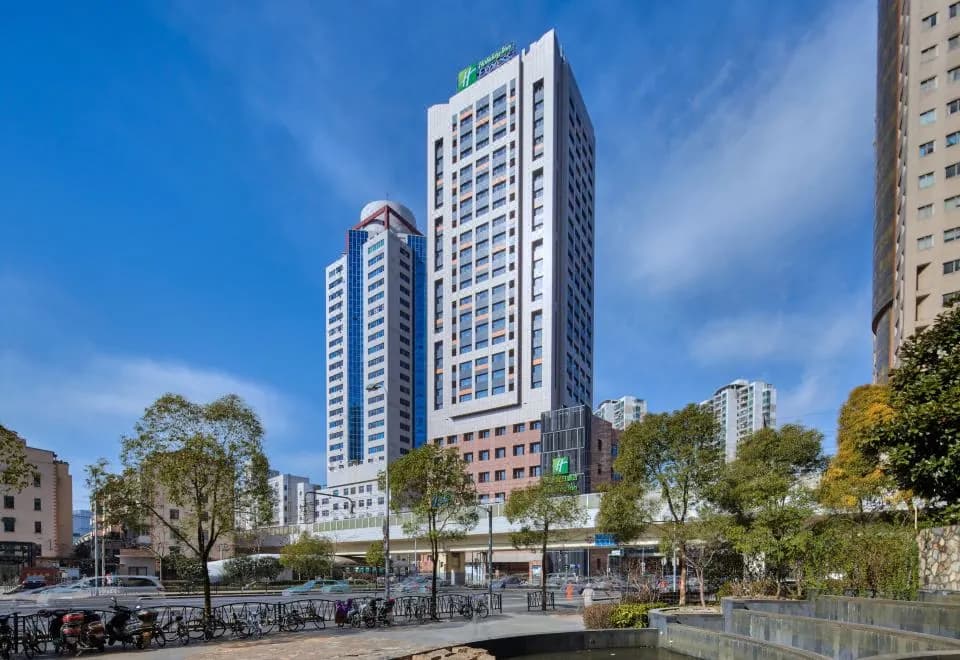 Holiday Inn Express Shanghai Zhenping