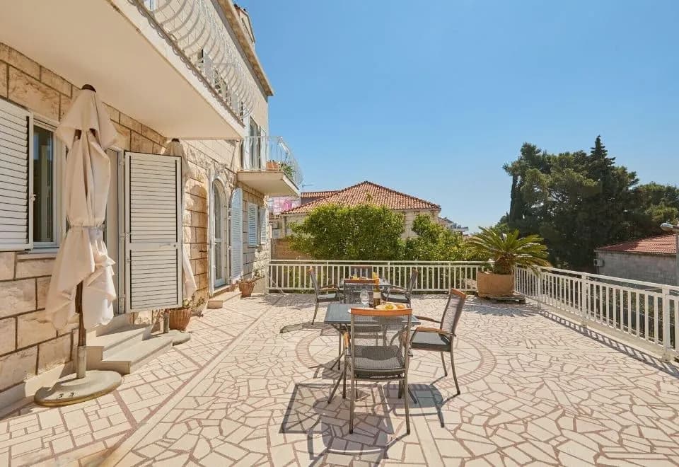 Villa Kate Dadi?