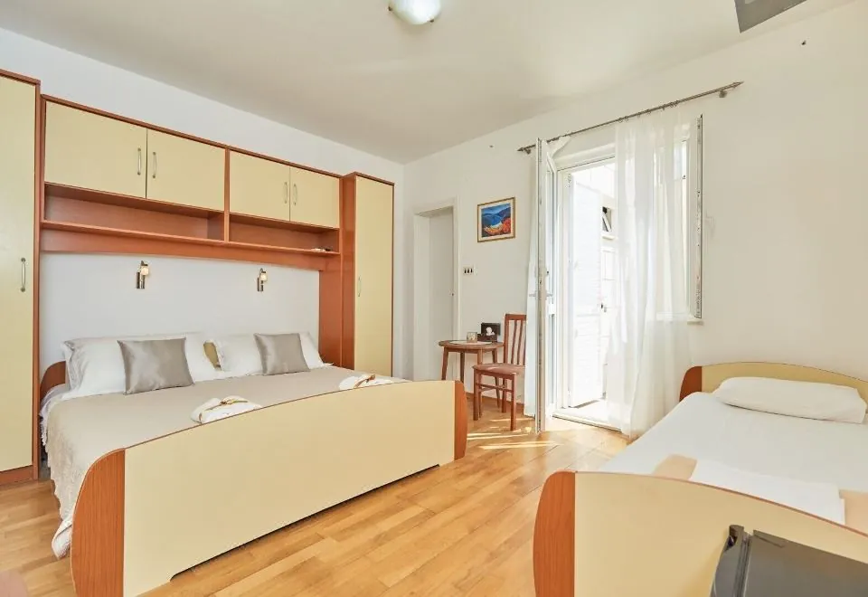 Villa Kate Dadi?