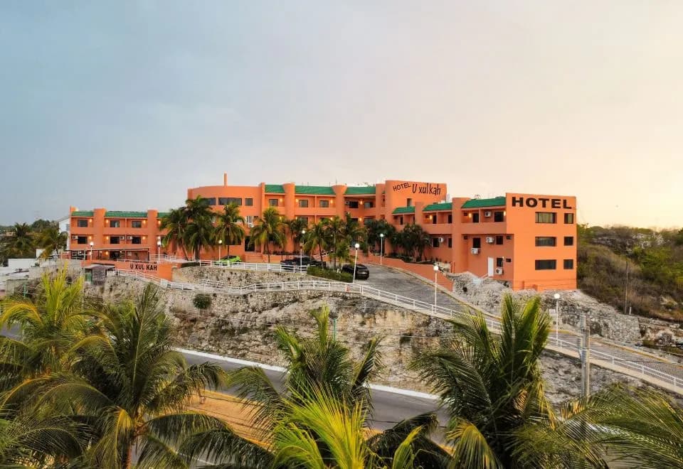 Hotel Uxulkah