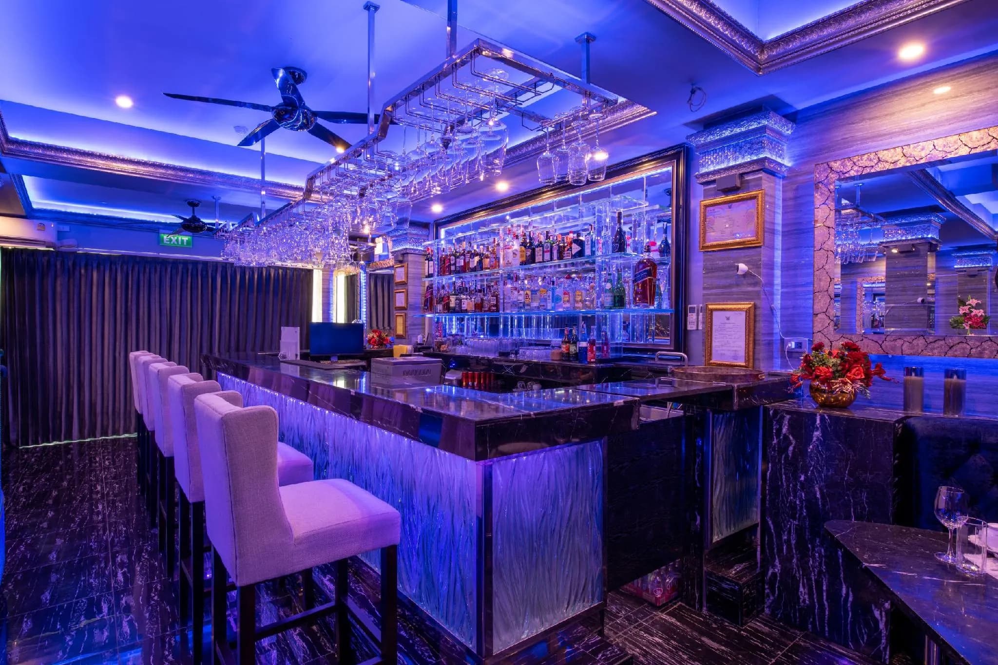 The Globe Hotel, Bar & Restaurant