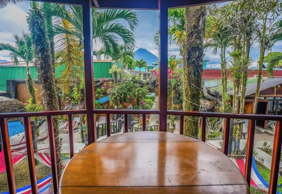 Arenal Hostel Resort