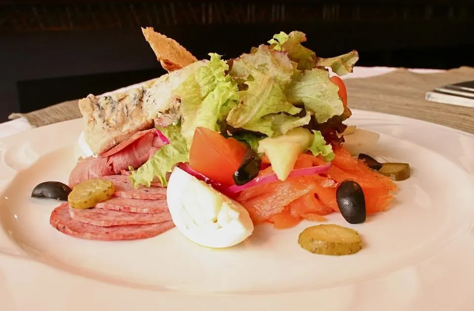 Mount Meru Hotel
