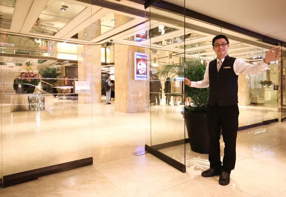 Regal Kowloon Hotel
