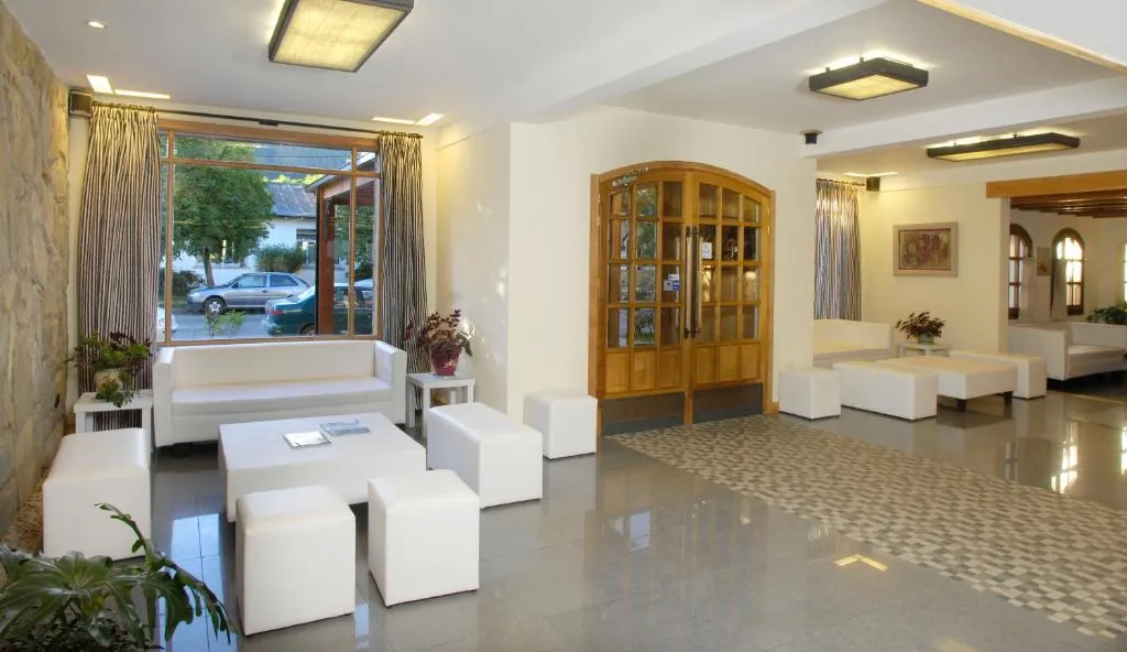 Hotel y Cabanas Le Village