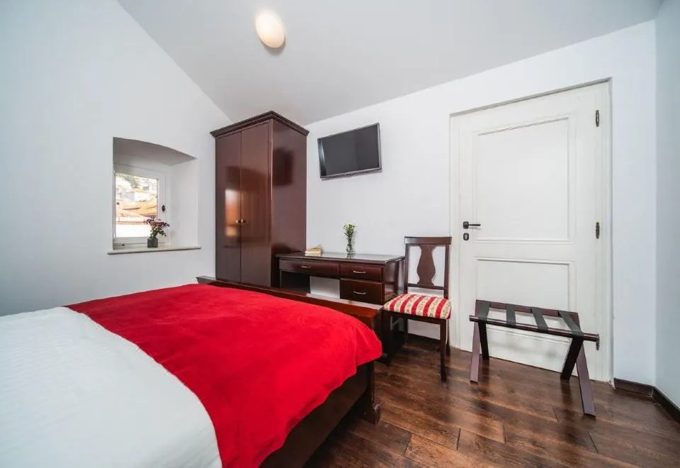 Sunce Palace Apartments with Free Offsite Parking