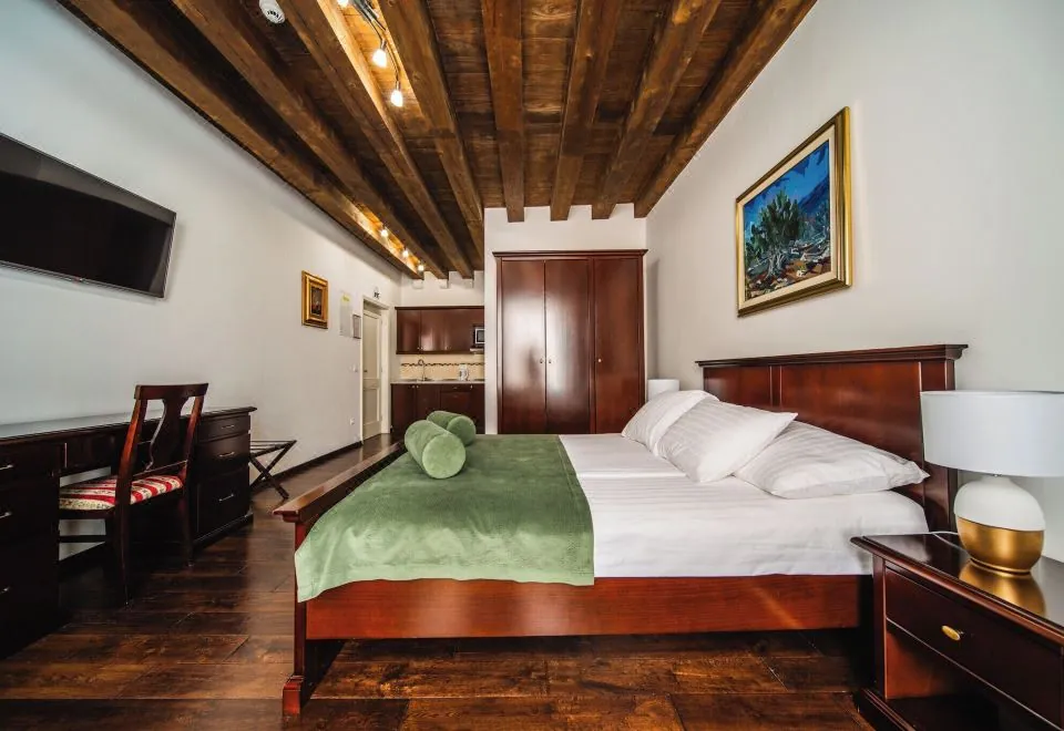Sunce Palace Apartments with Free Offsite Parking