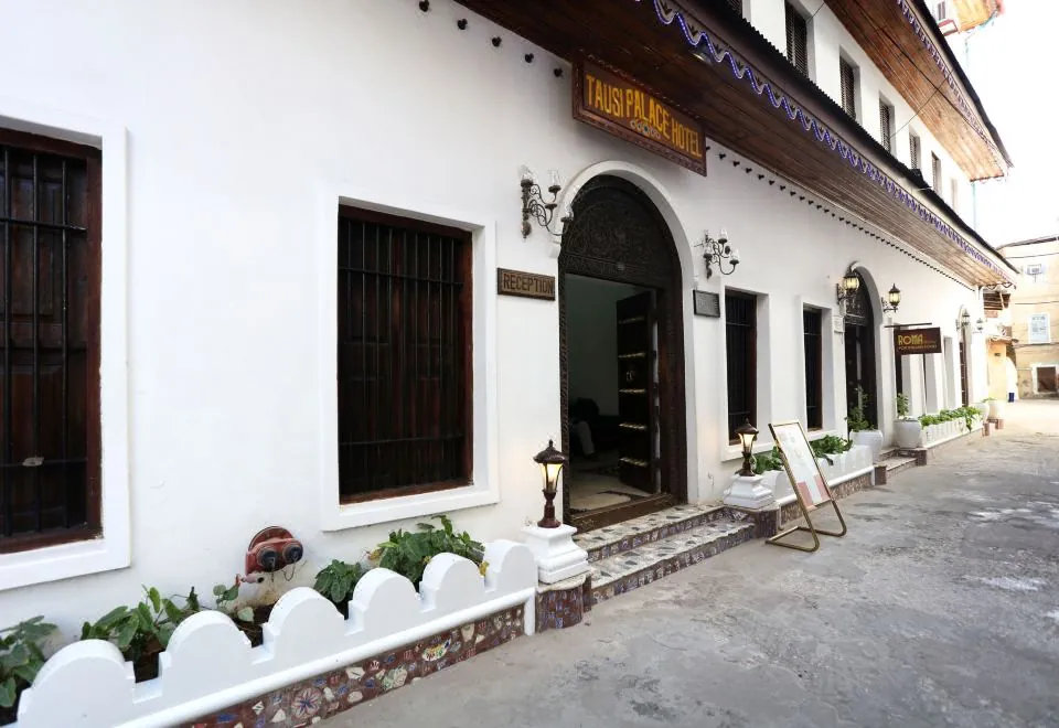 Tausi Palace Hotel