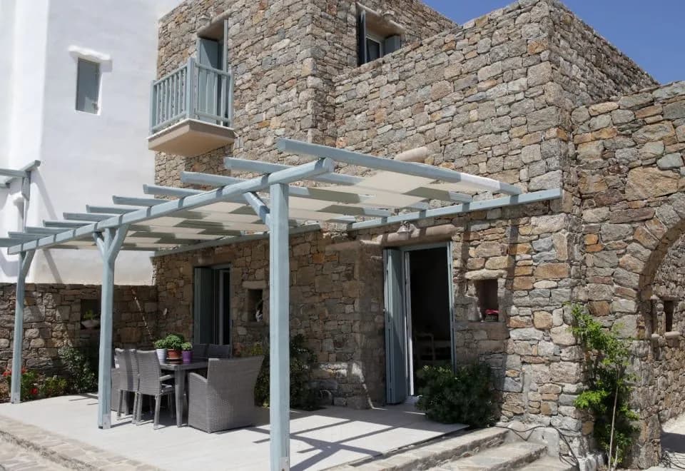 Niriides Luxury Homes