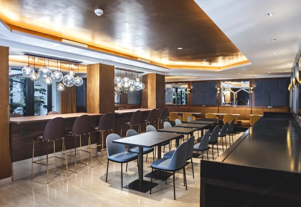 Hotel Eiffel Blomet