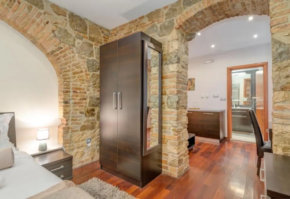 Palace Suites Heritage Hotel - Adults Only