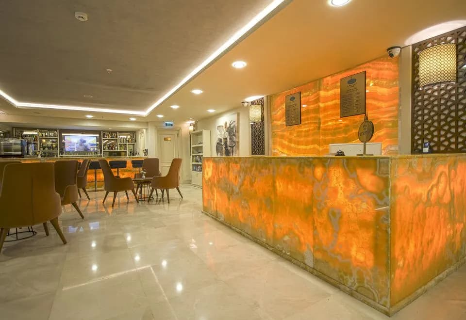 Antusa Palace Hotel & Spa