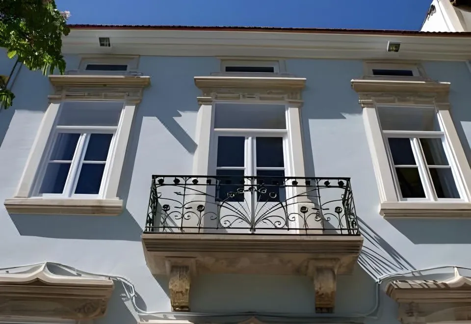 WW Hostel & Suites