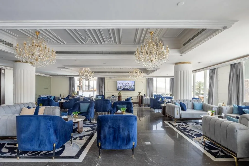 Luxury Night Hotel