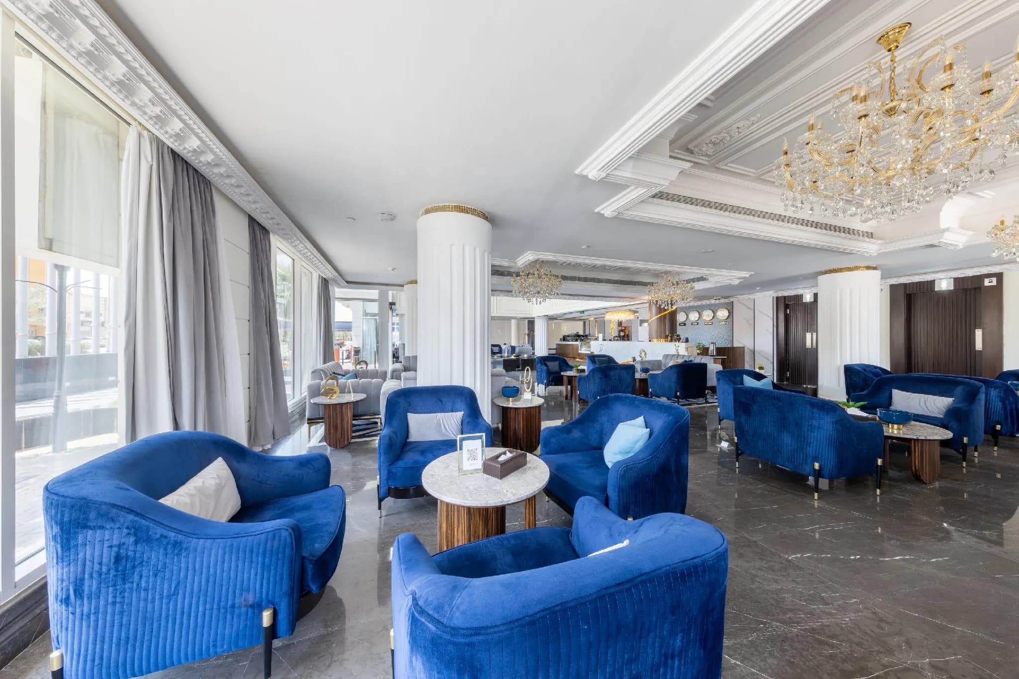Luxury Night Hotel