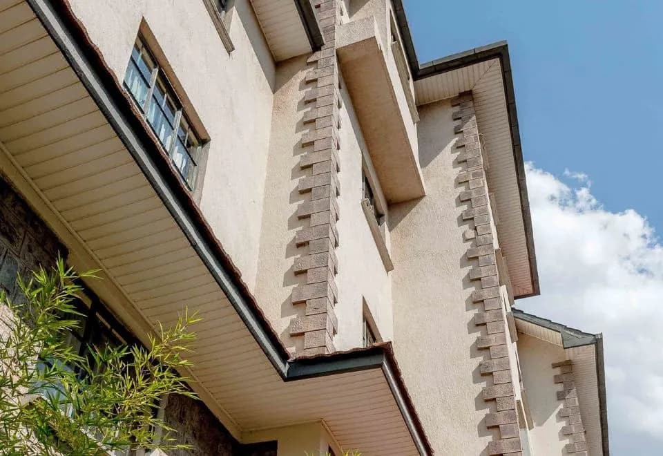 Mvuli House