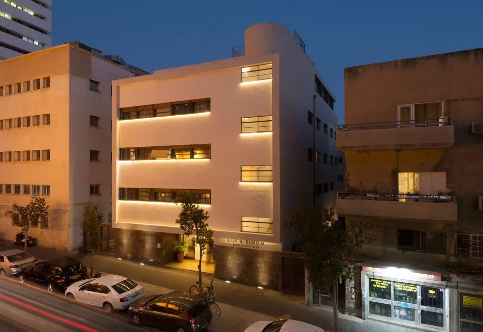 Lily & Bloom Boutique Hotel