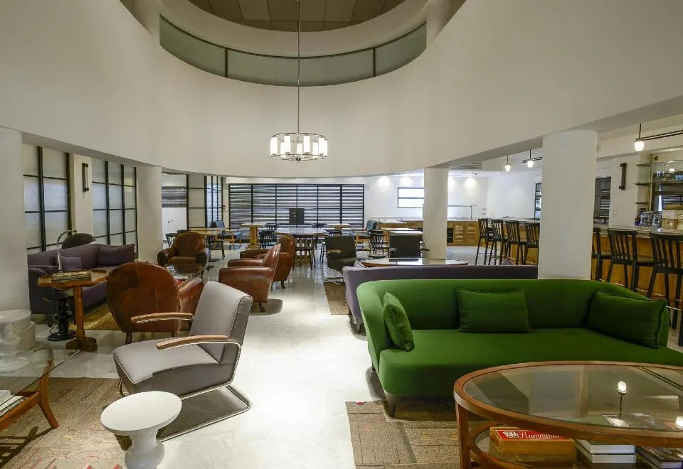 Lily & Bloom Boutique Hotel