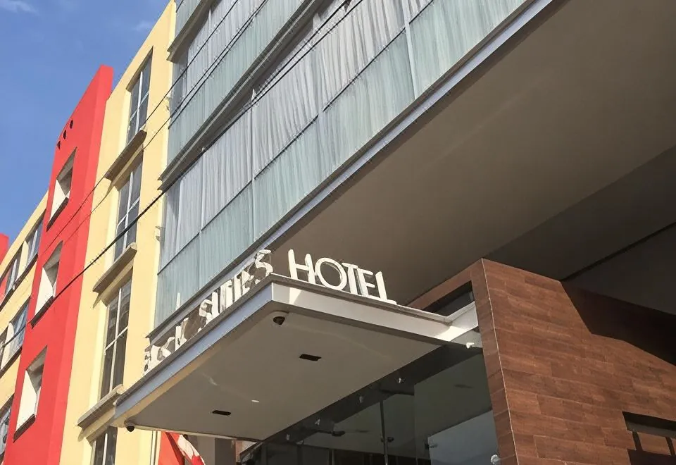 Hotel Block Suites