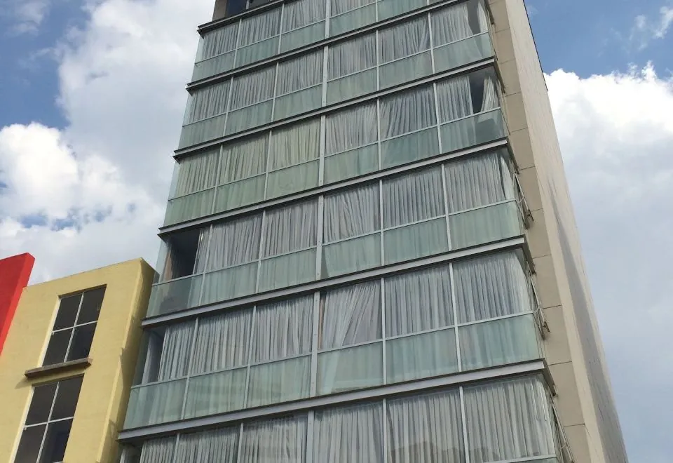 Hotel Block Suites