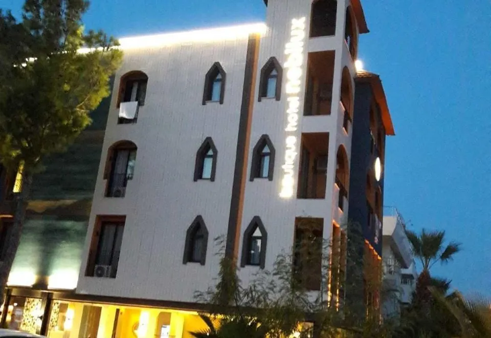 Nebilux Hotel
