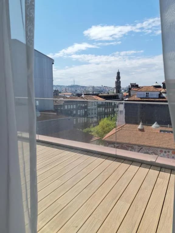Wine & Books Porto Hotel
