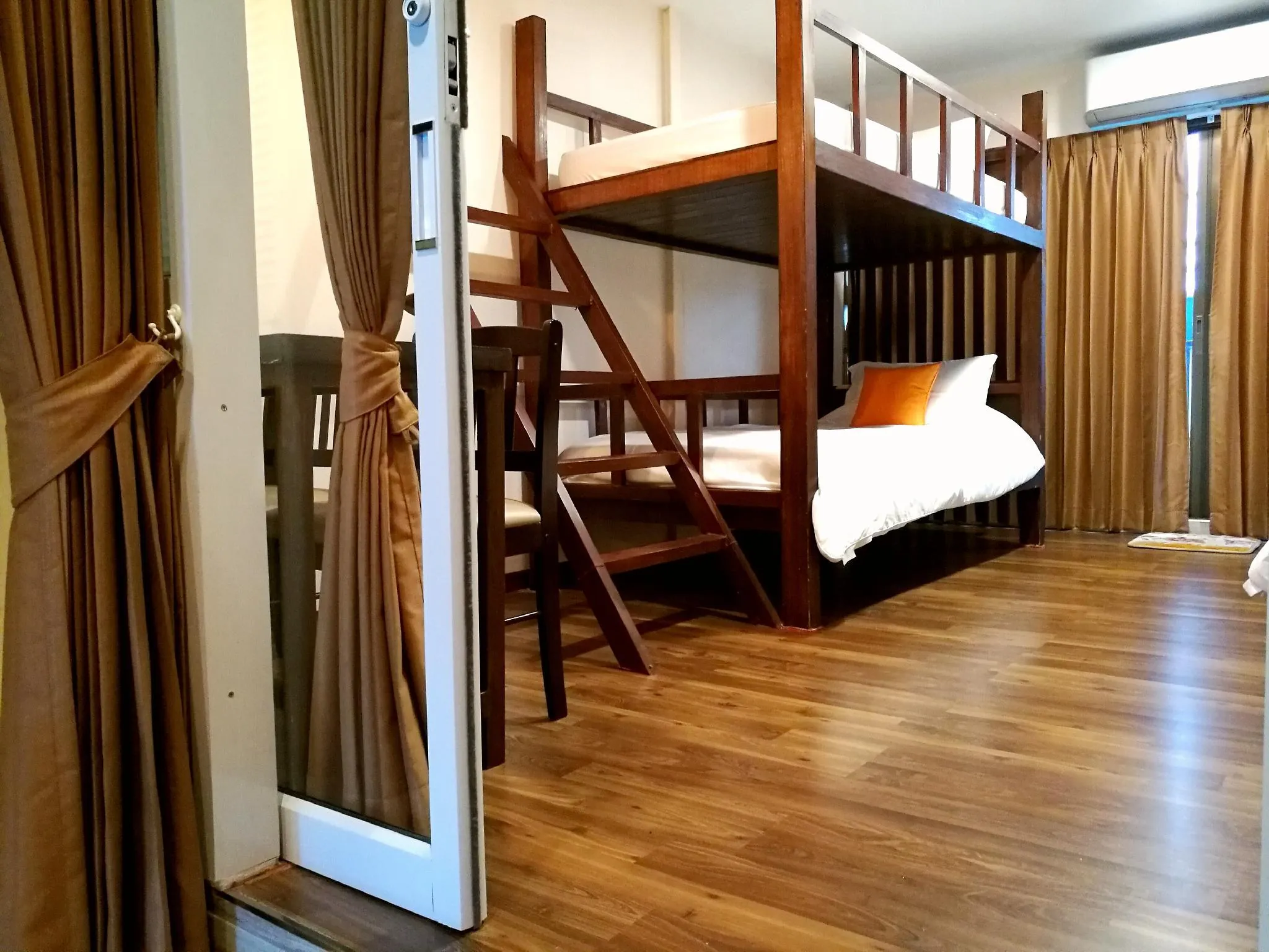 Phob phan Hostel