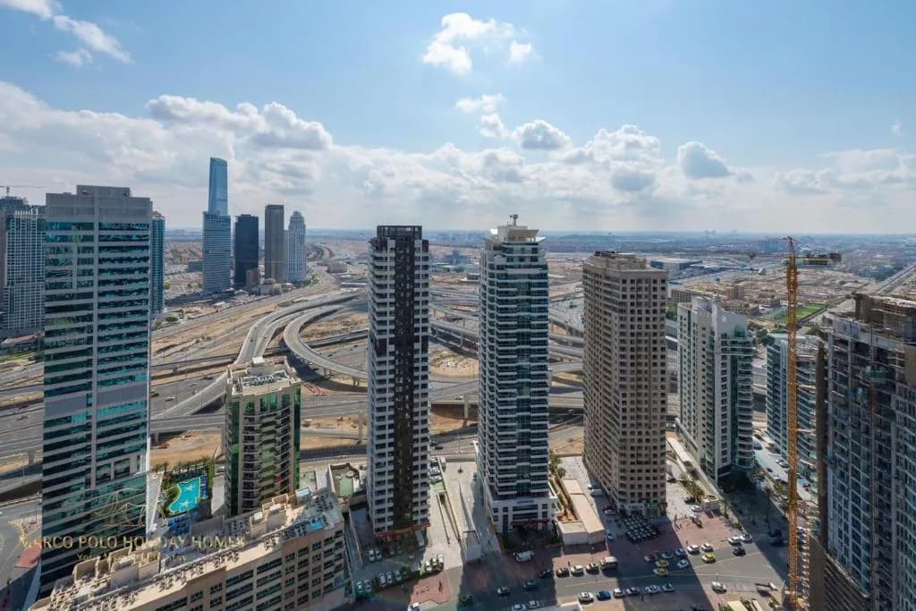 Marco Polo - Stunning 2 BR With Marina Views, Huge Pool & Gym