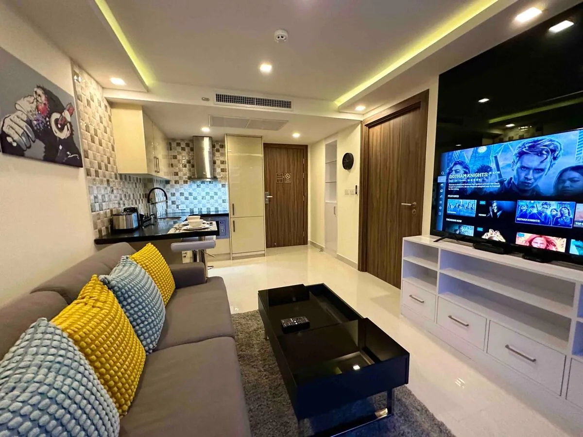 Large Luxury - Pattaya City Centre - Grand Avenue